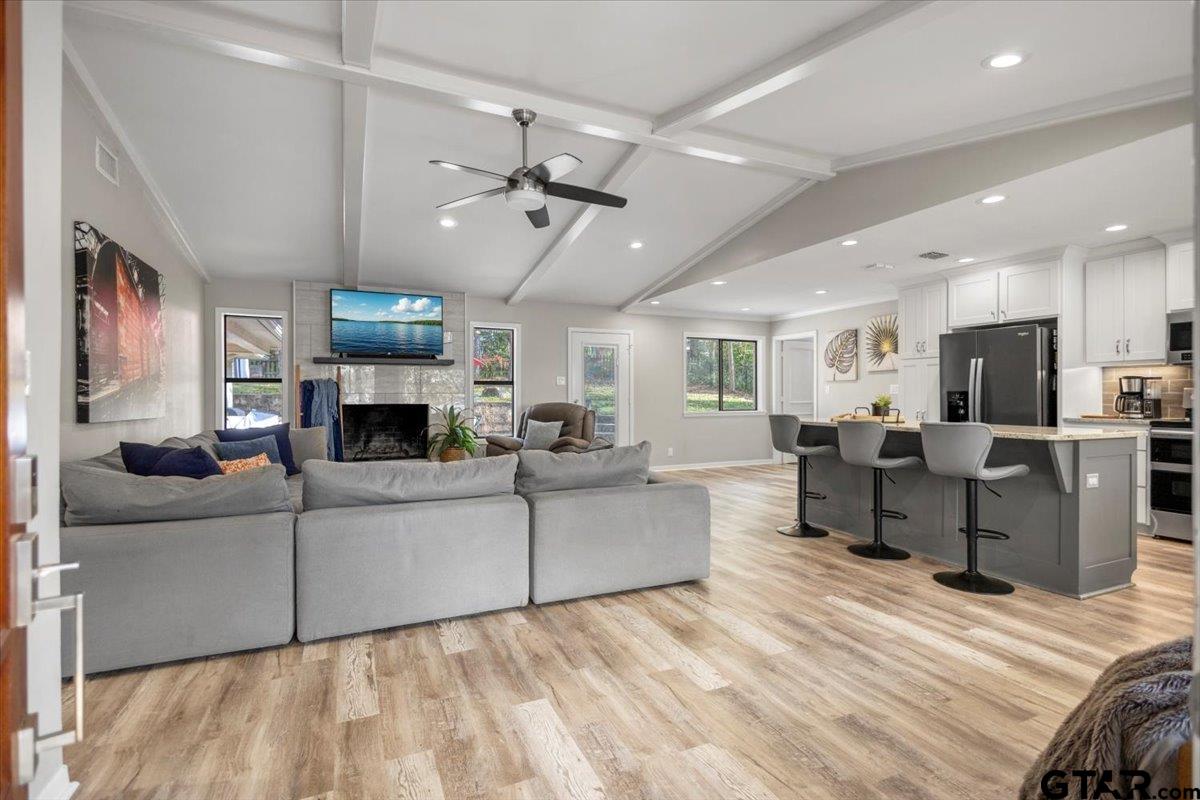 441 Hideaway Lane Central