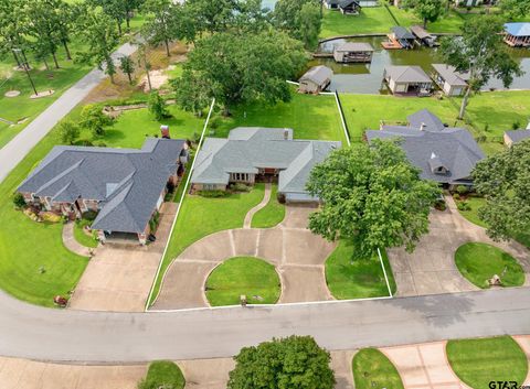 215 S Bay Bullard TX 75757