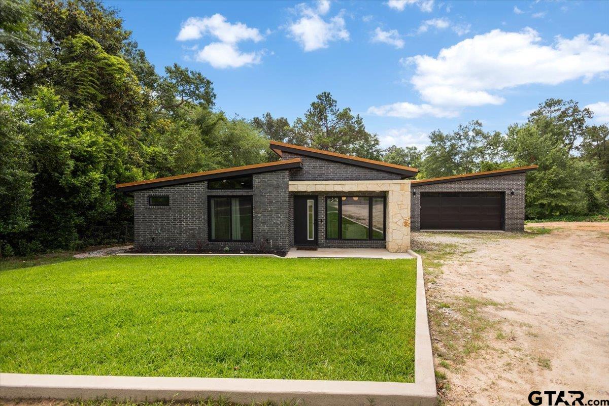 215 Brookside