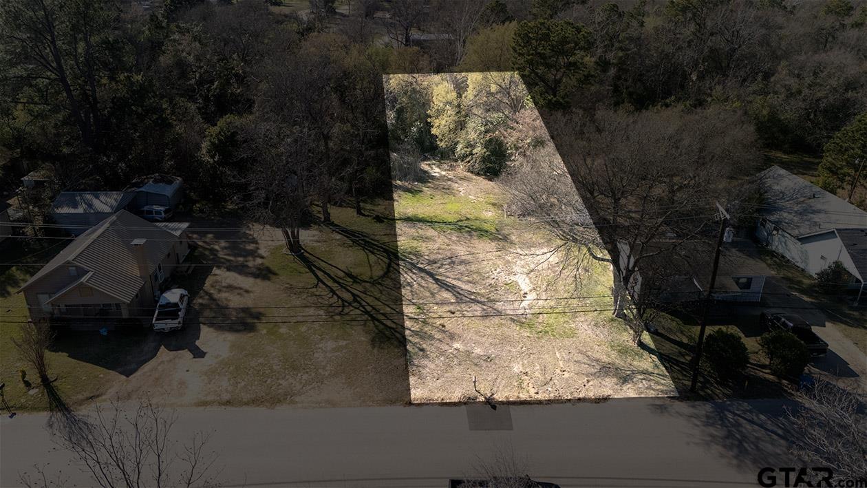 825 N. PRAIRIEVILLE ST