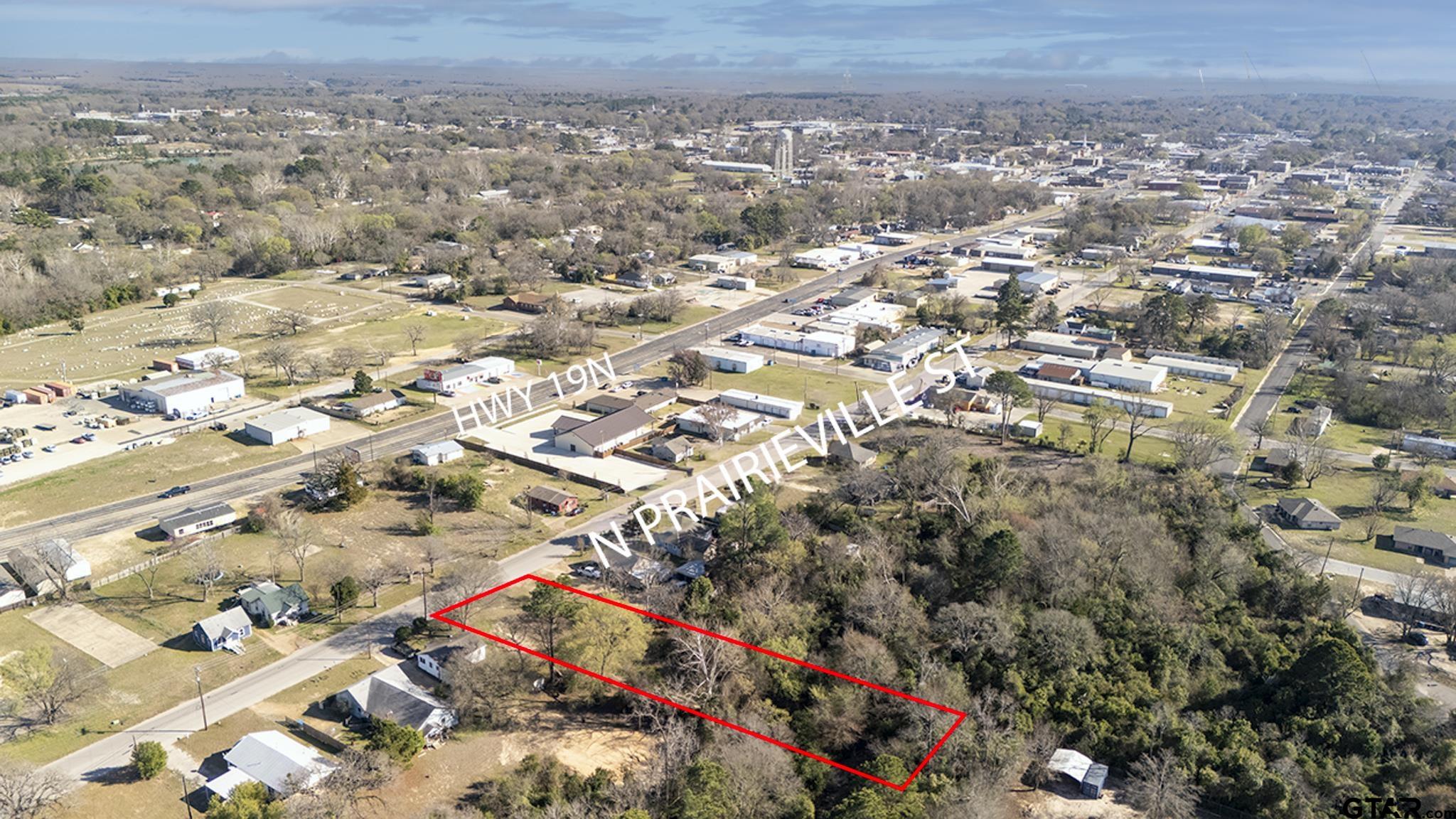 825 N. PRAIRIEVILLE ST