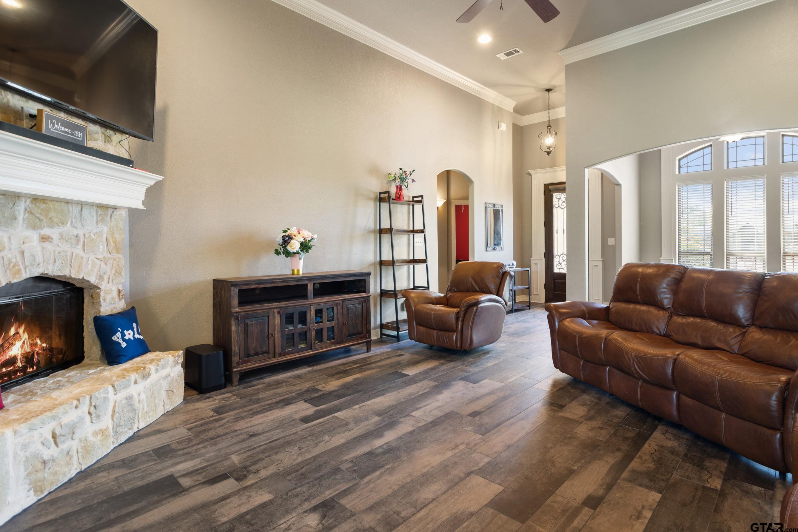 21311 Boone Dr