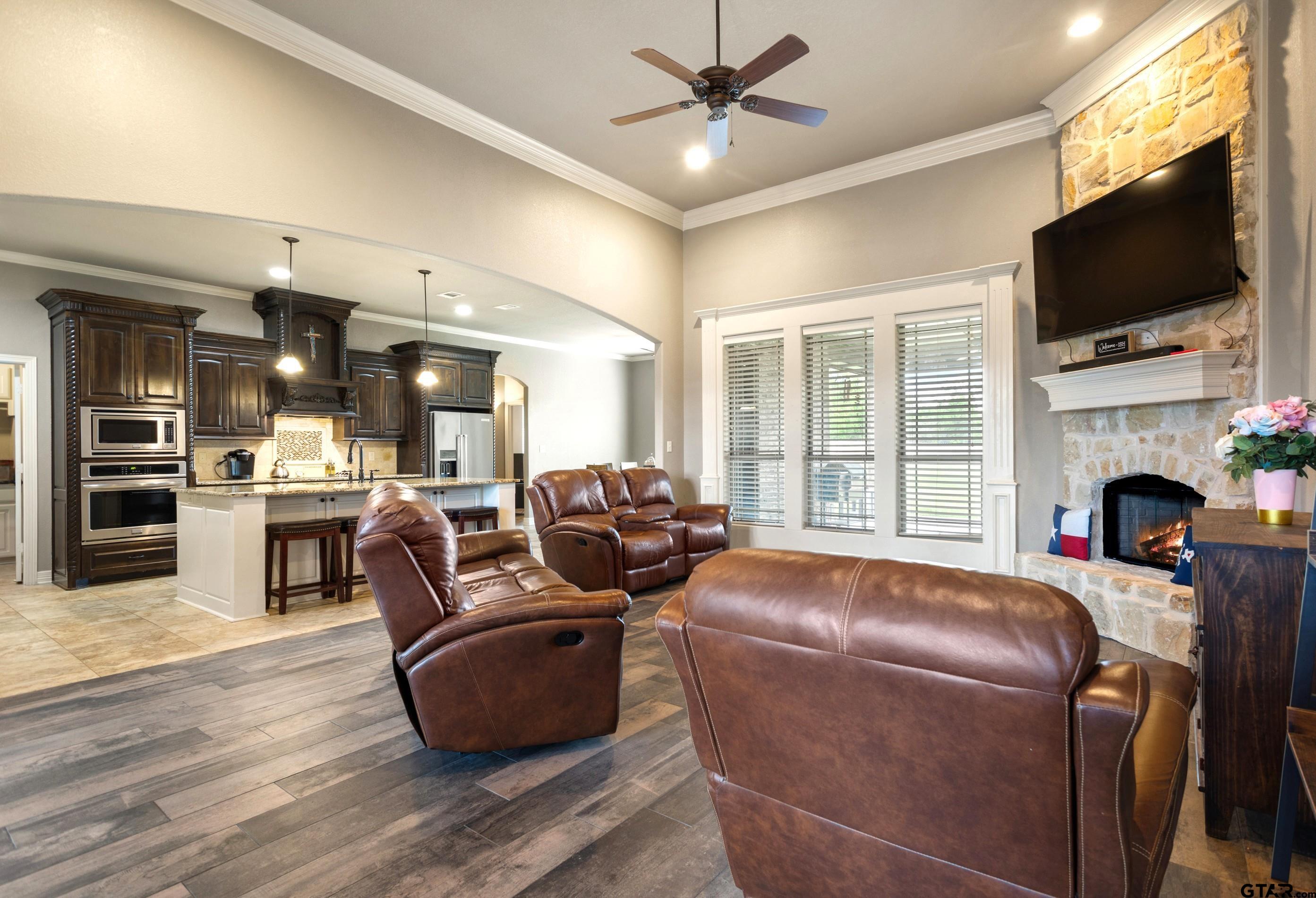 21311 Boone Dr