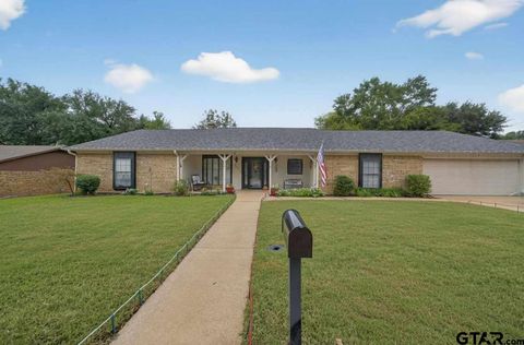 707 N Sherwood Drive Overton TX 75684