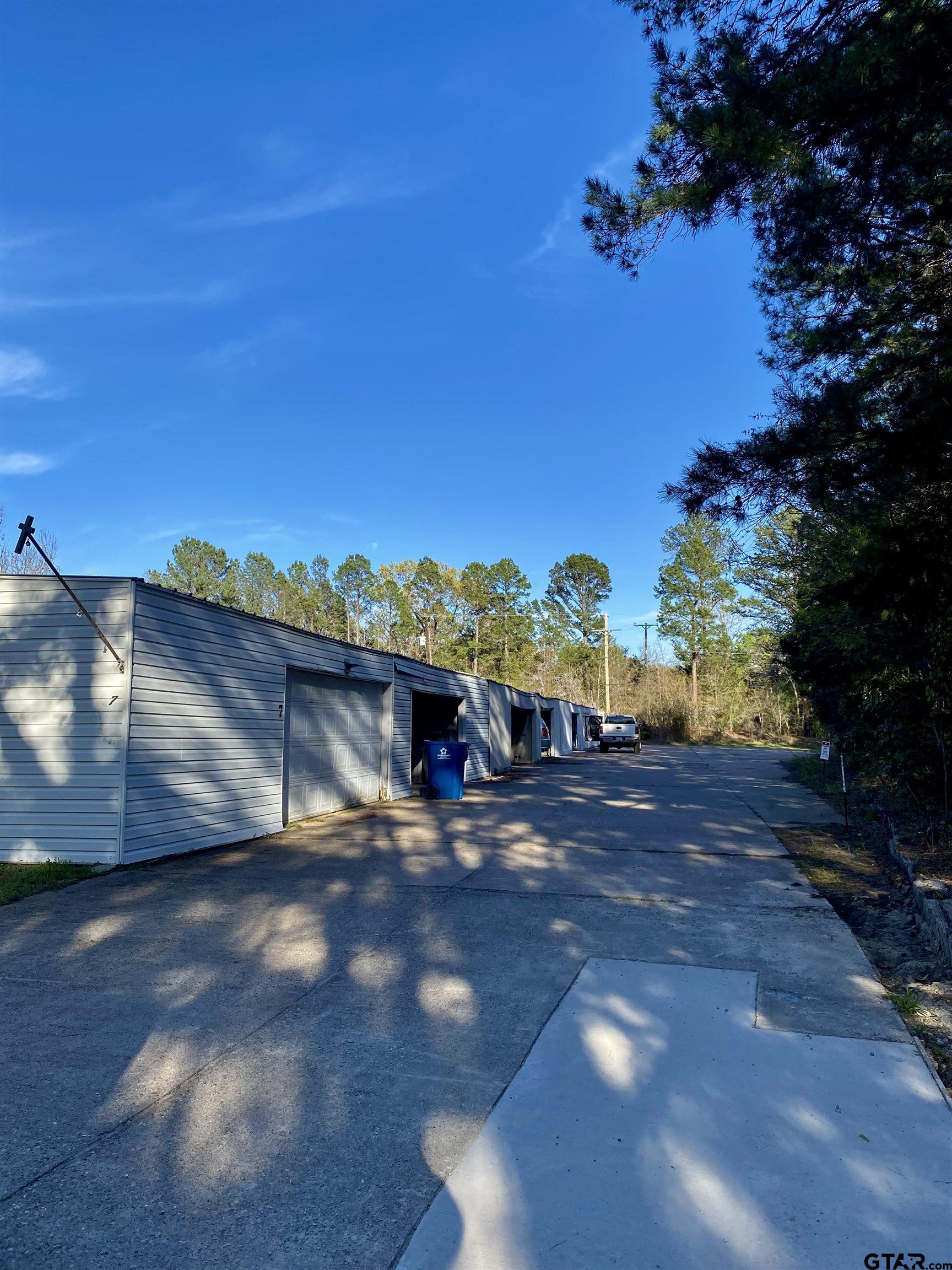 1015 E Broad St. #14