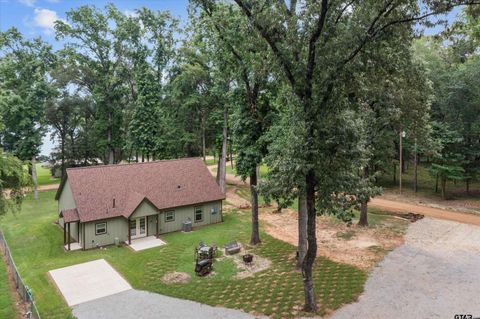 A home in Crockett