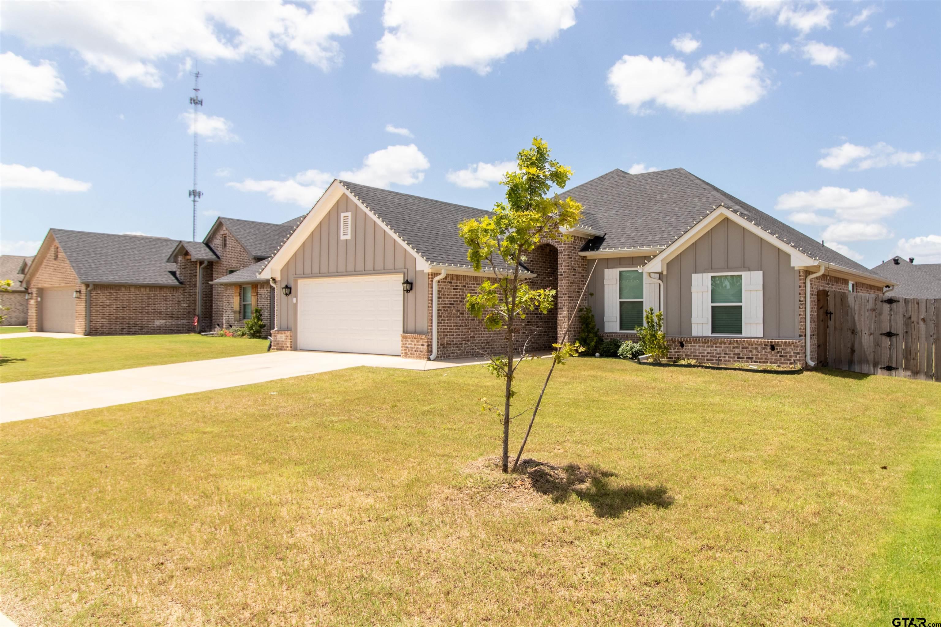 227 Amanda Ave