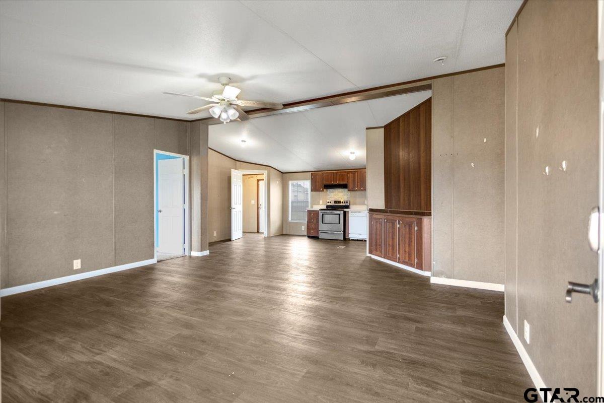 10473 County Road 3116