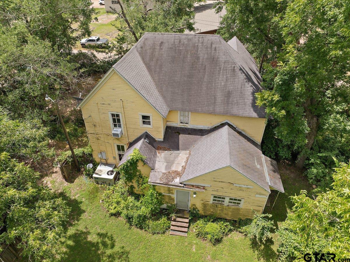 502 E Montgomery