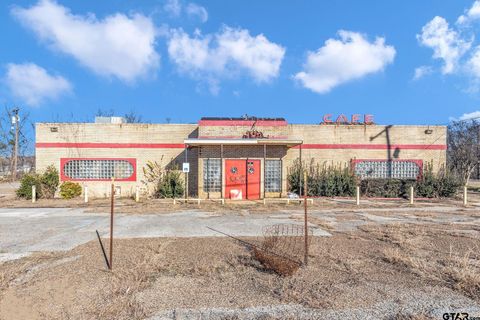 2512 E Erwin Tyler TX 75702