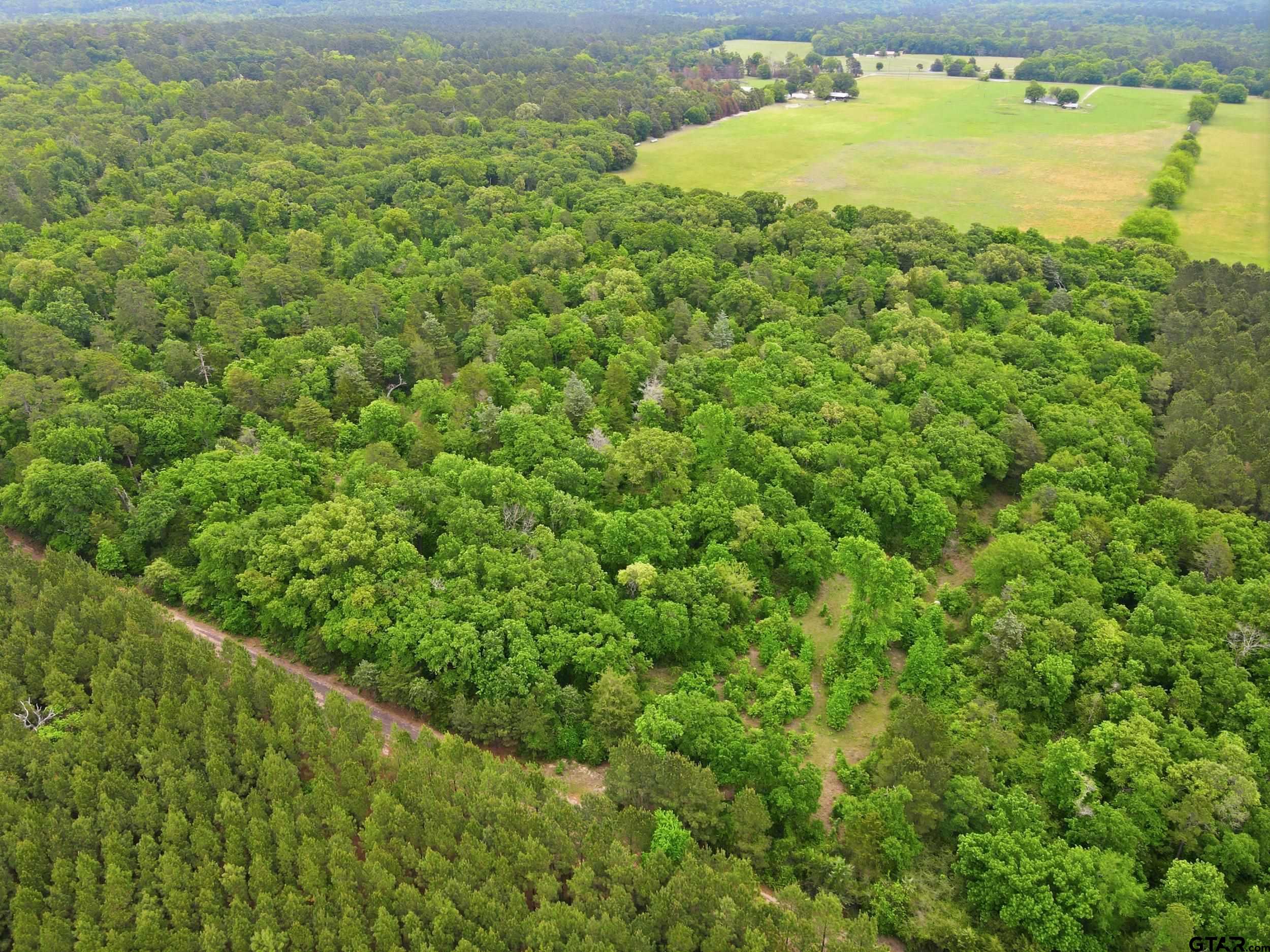 000 Private road 7832