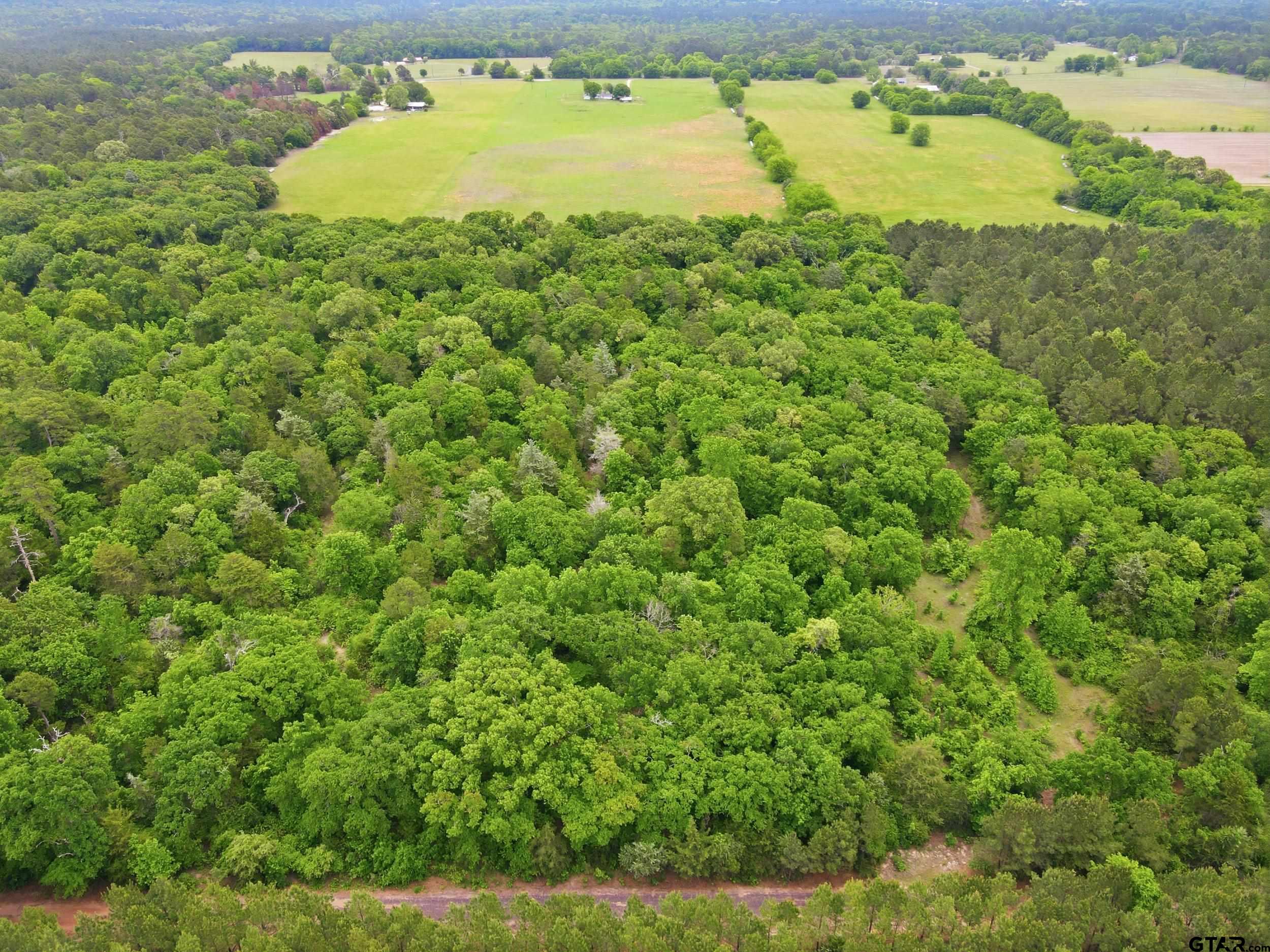 000 Private road 7832