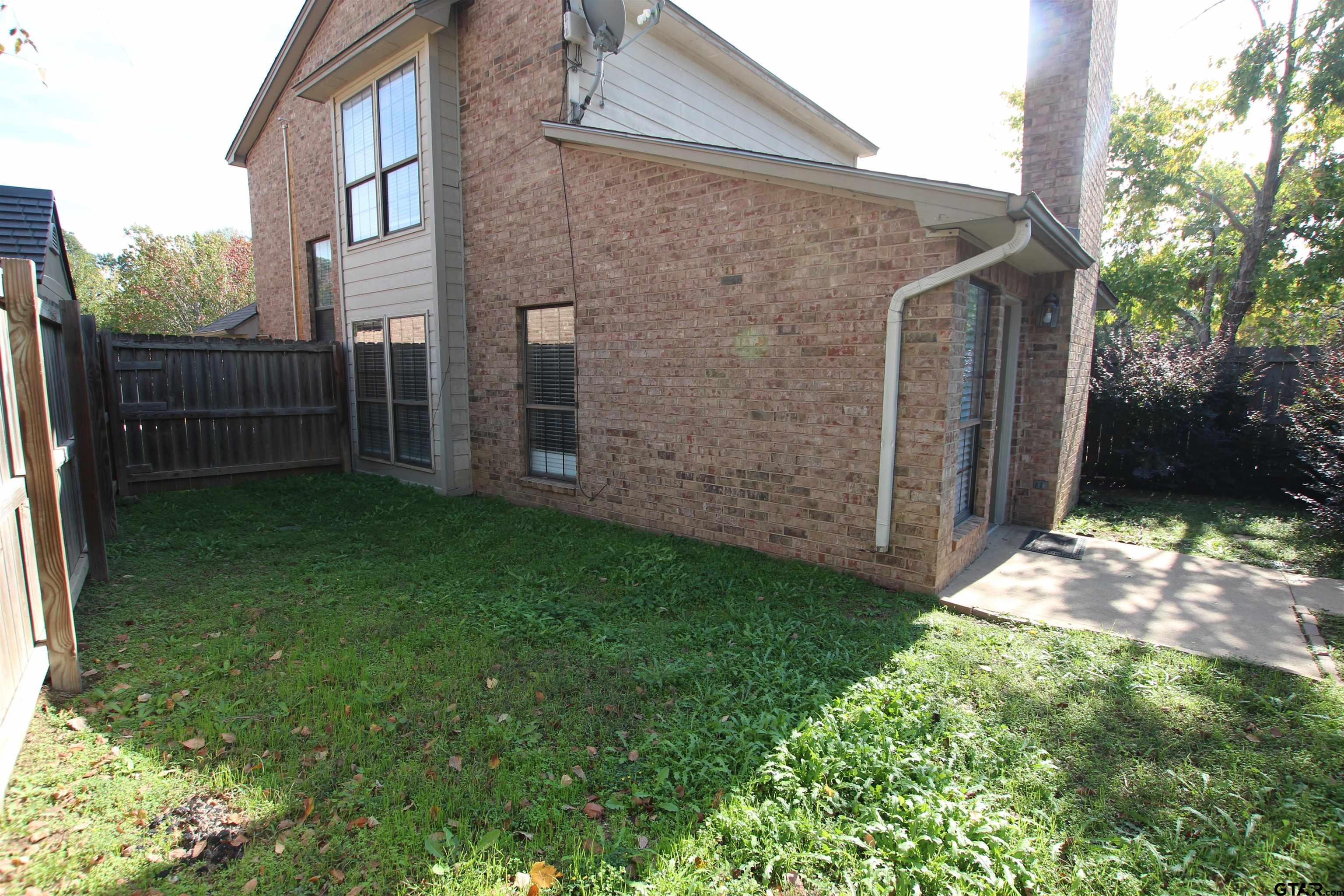 5875 Creek Side Circle