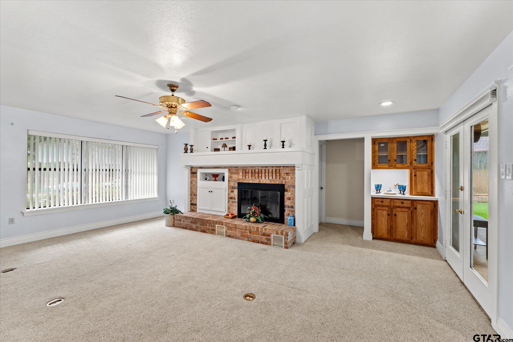 402 Shady Bend