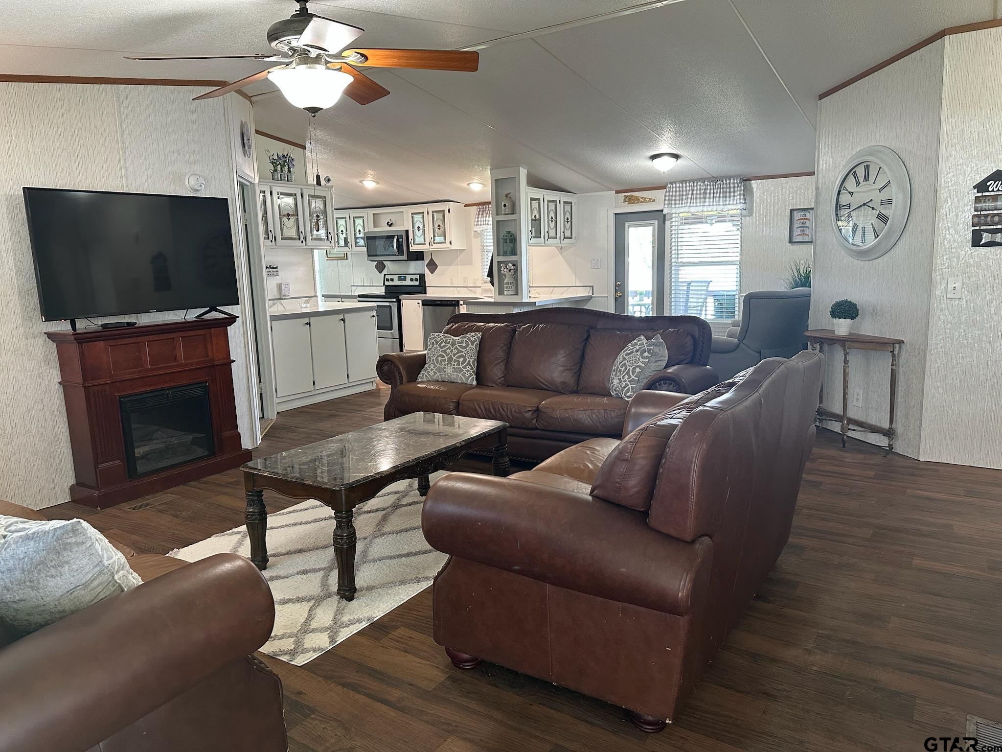 21516 Water Ridge