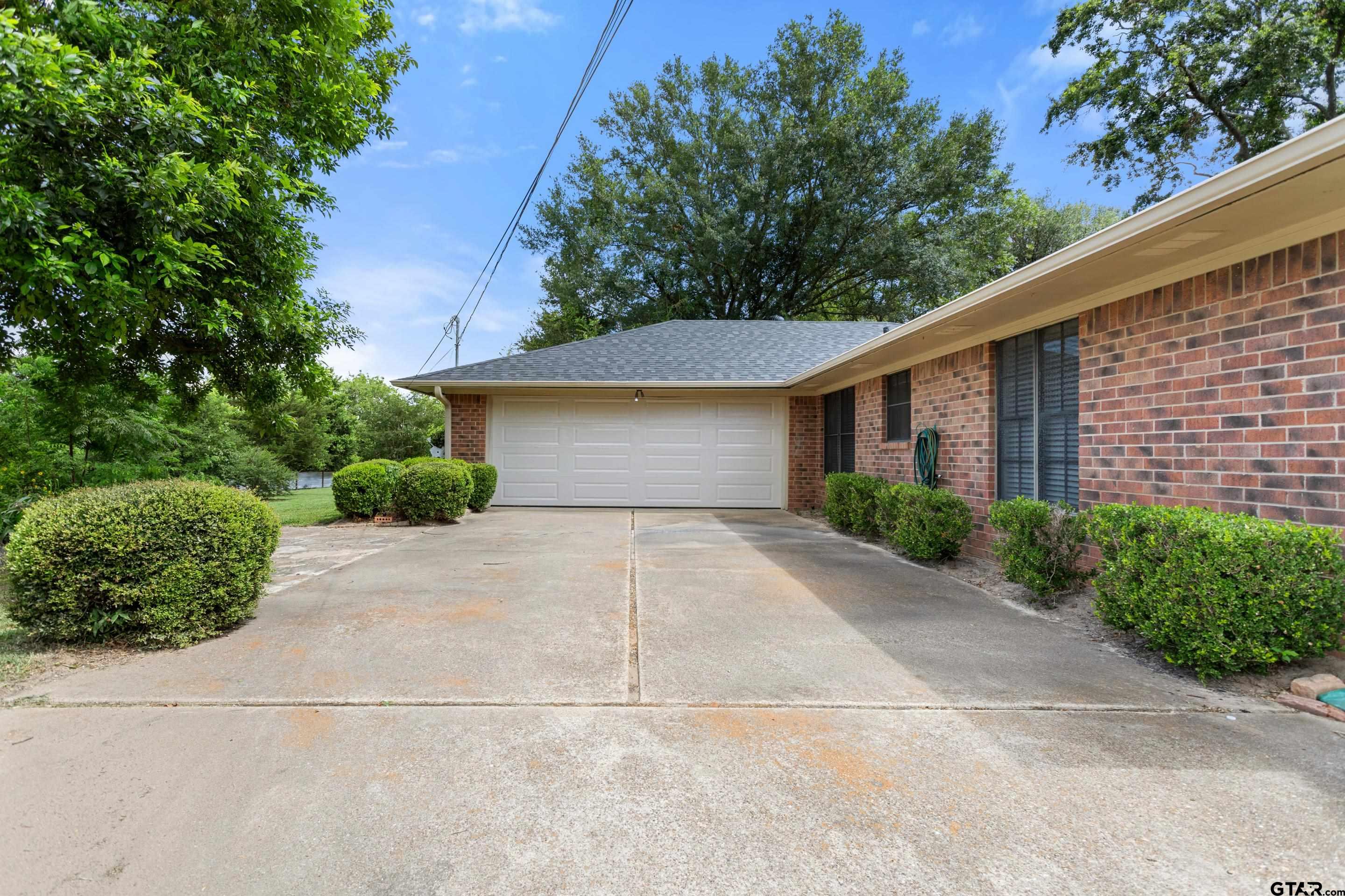 307 Texas Dr