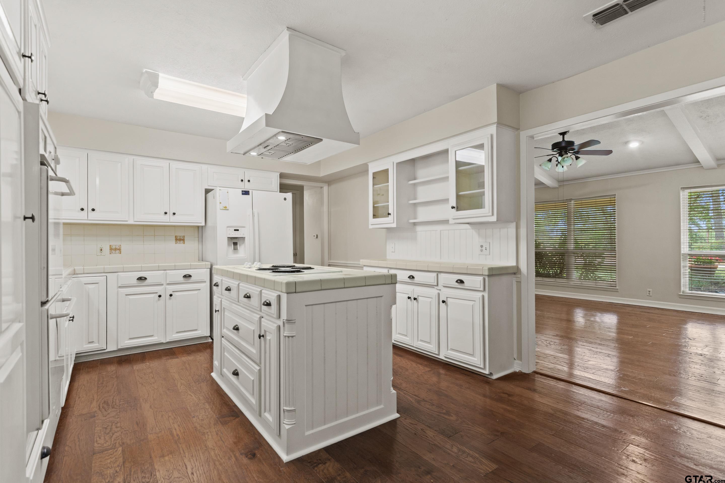 1628 Leisure Ln.