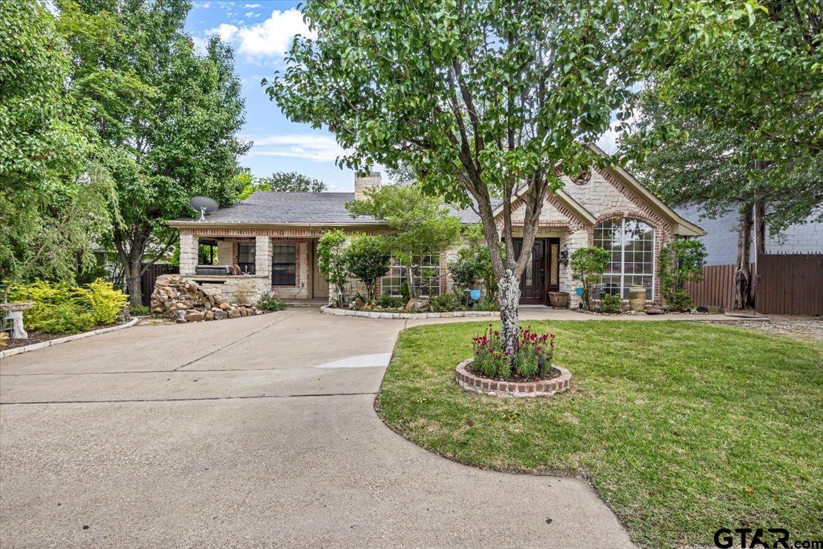 1017 E Olive St.