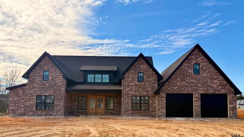 13827 Luka lane Tyler TX 75704