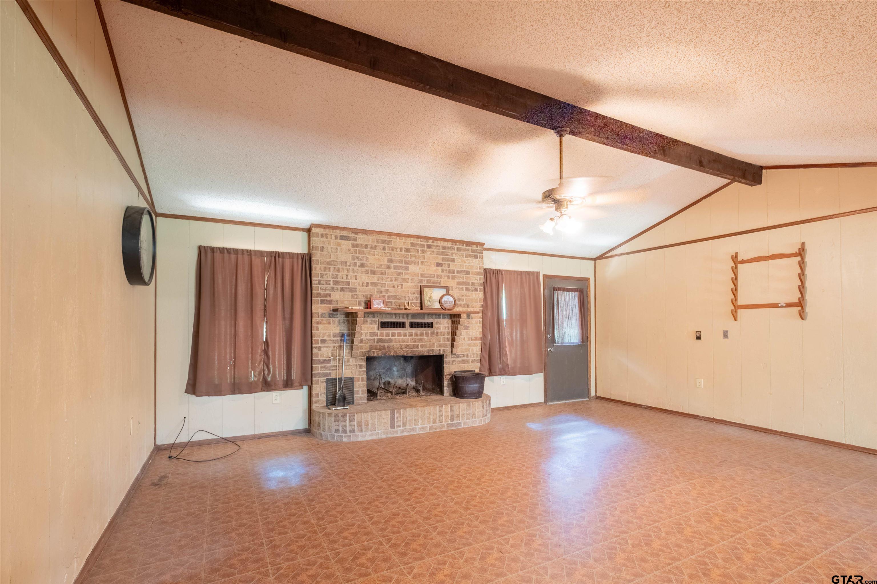 704 County Road 1903