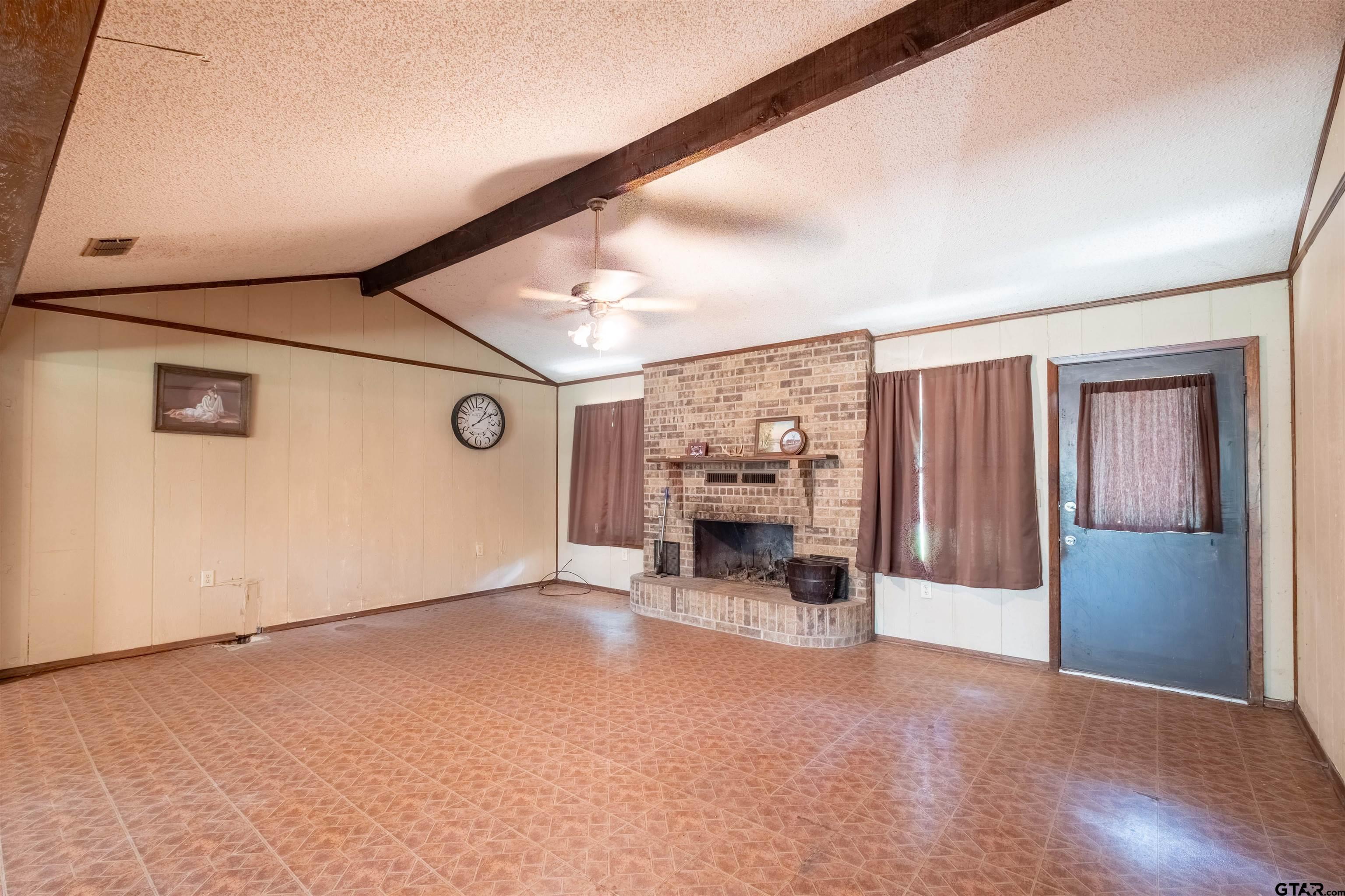 704 County Road 1903