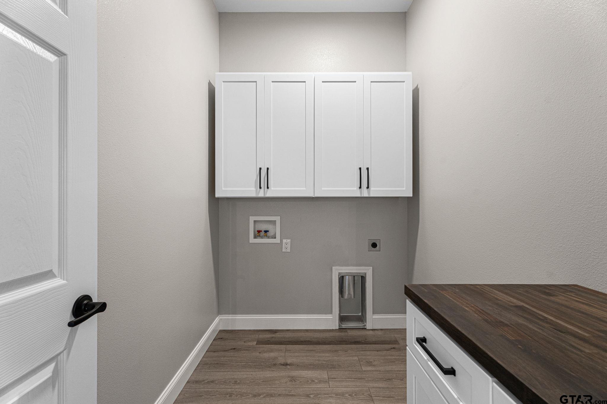 Lindale, Texas 75771, United States, 4 Bedrooms Bedrooms, ,2 BathroomsBathrooms,Residential,Active,191205