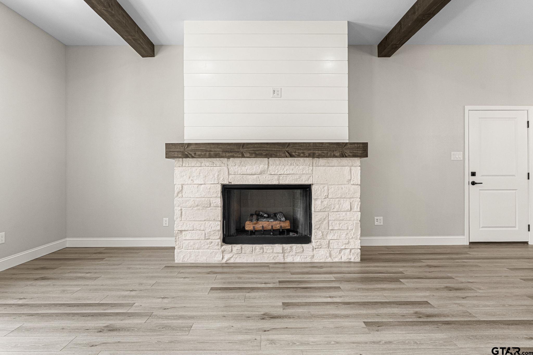 Lindale, Texas 75771, United States, 4 Bedrooms Bedrooms, ,2 BathroomsBathrooms,Residential,Active,191205