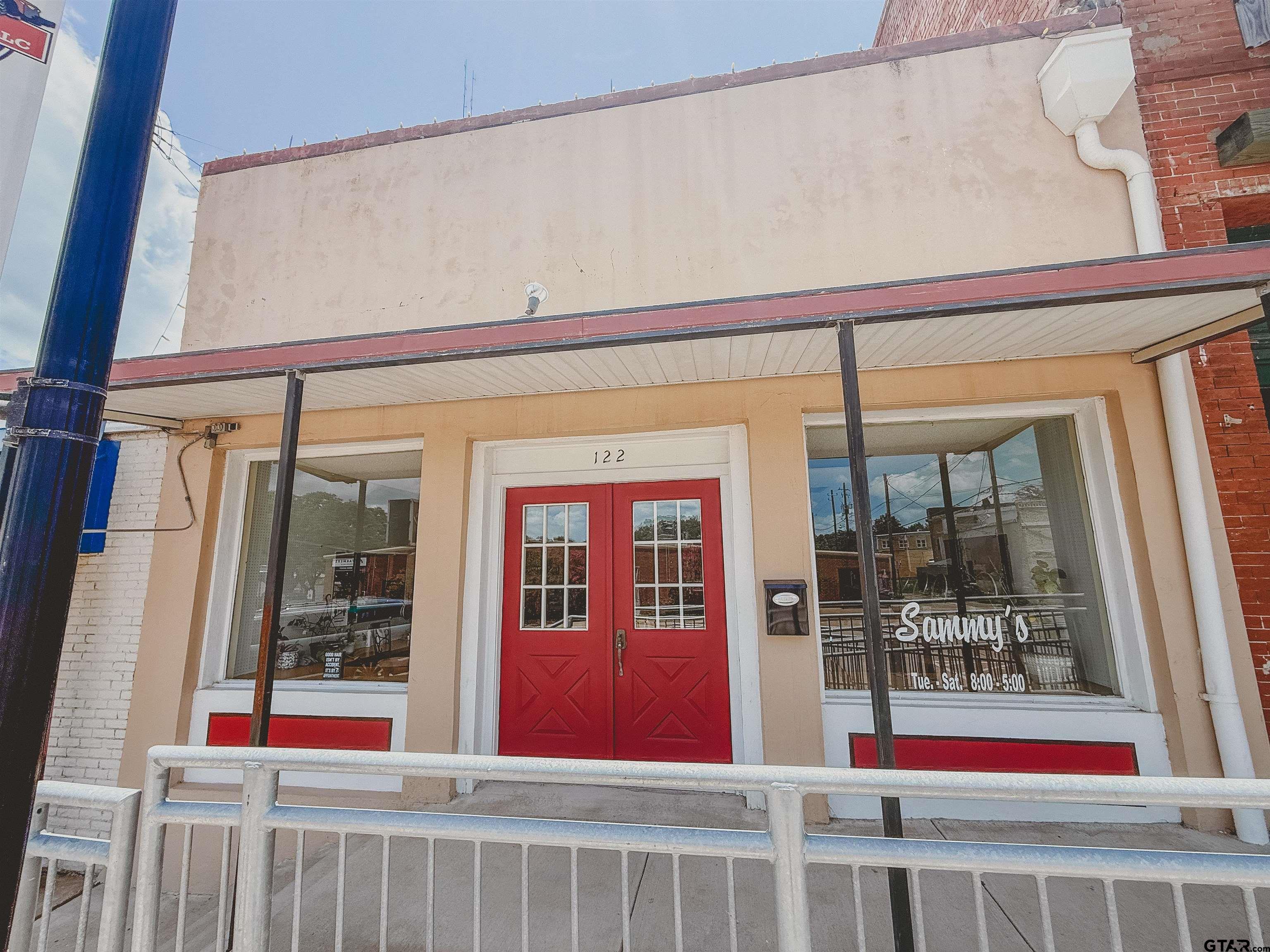 122 E Frank Street
