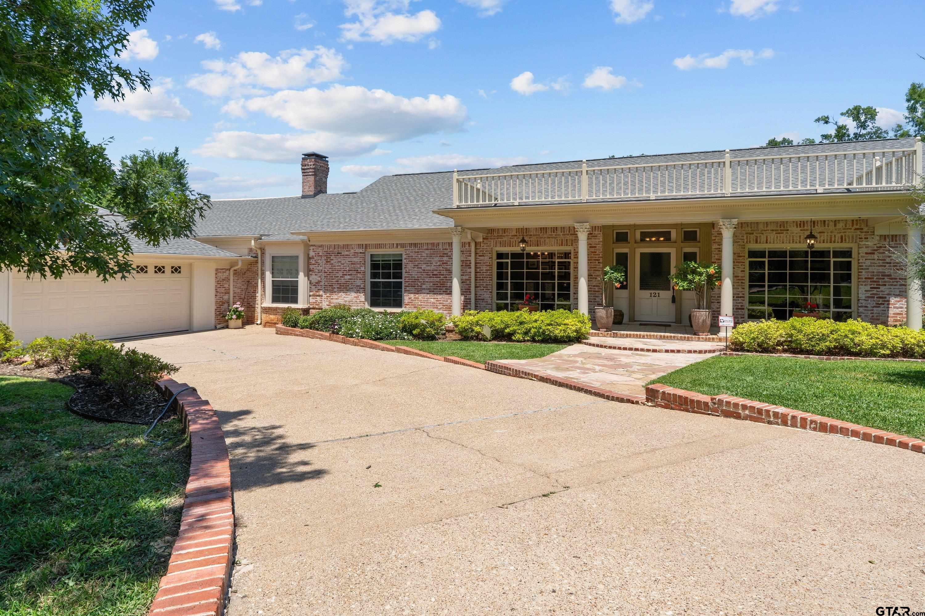 121 Fair Ln