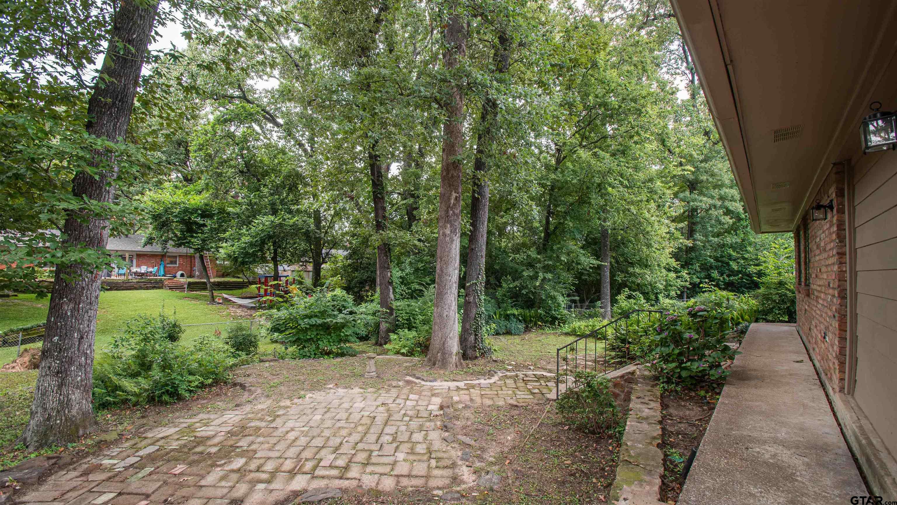 2321 Brookhaven Dr