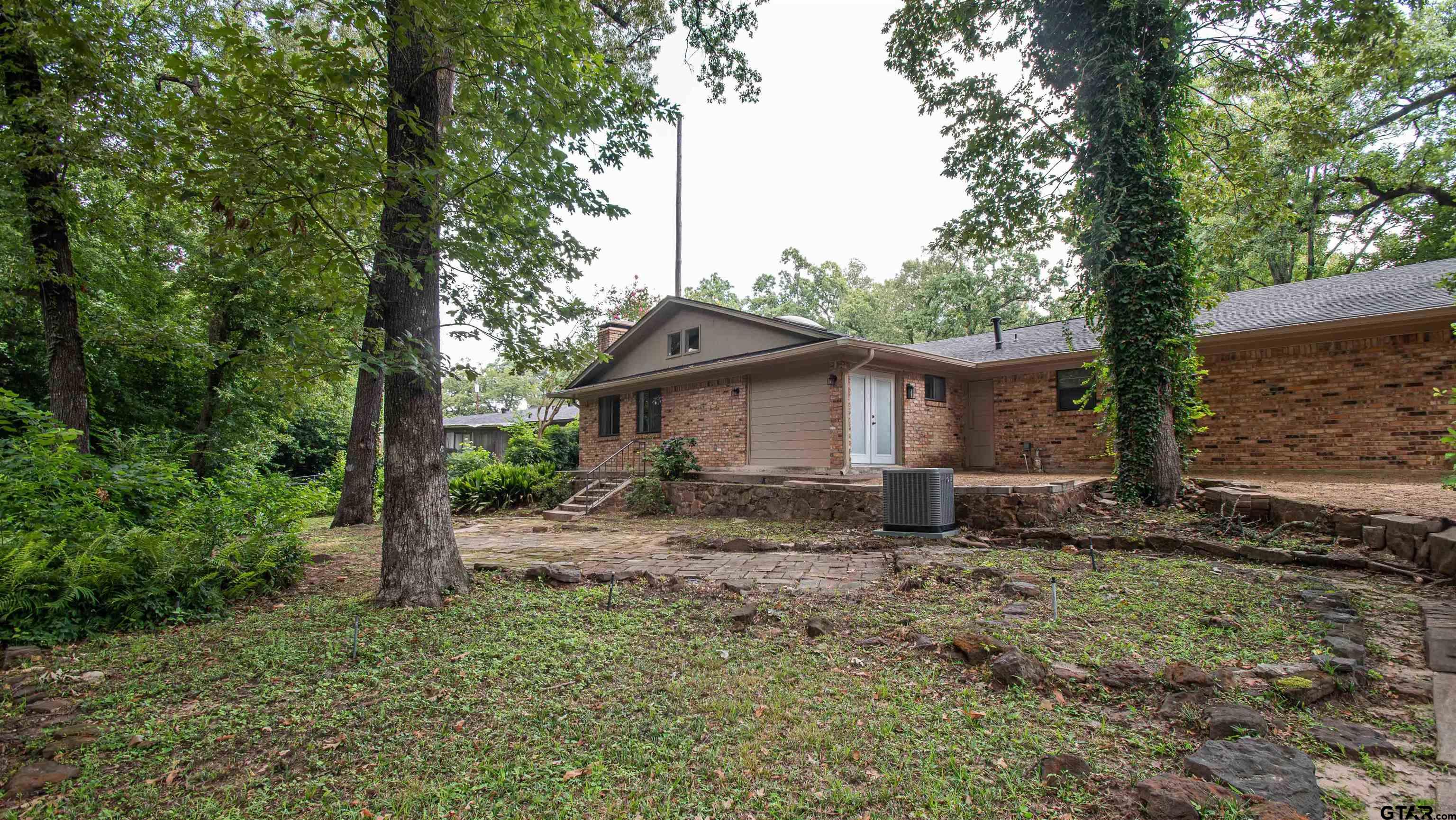 2321 Brookhaven Dr