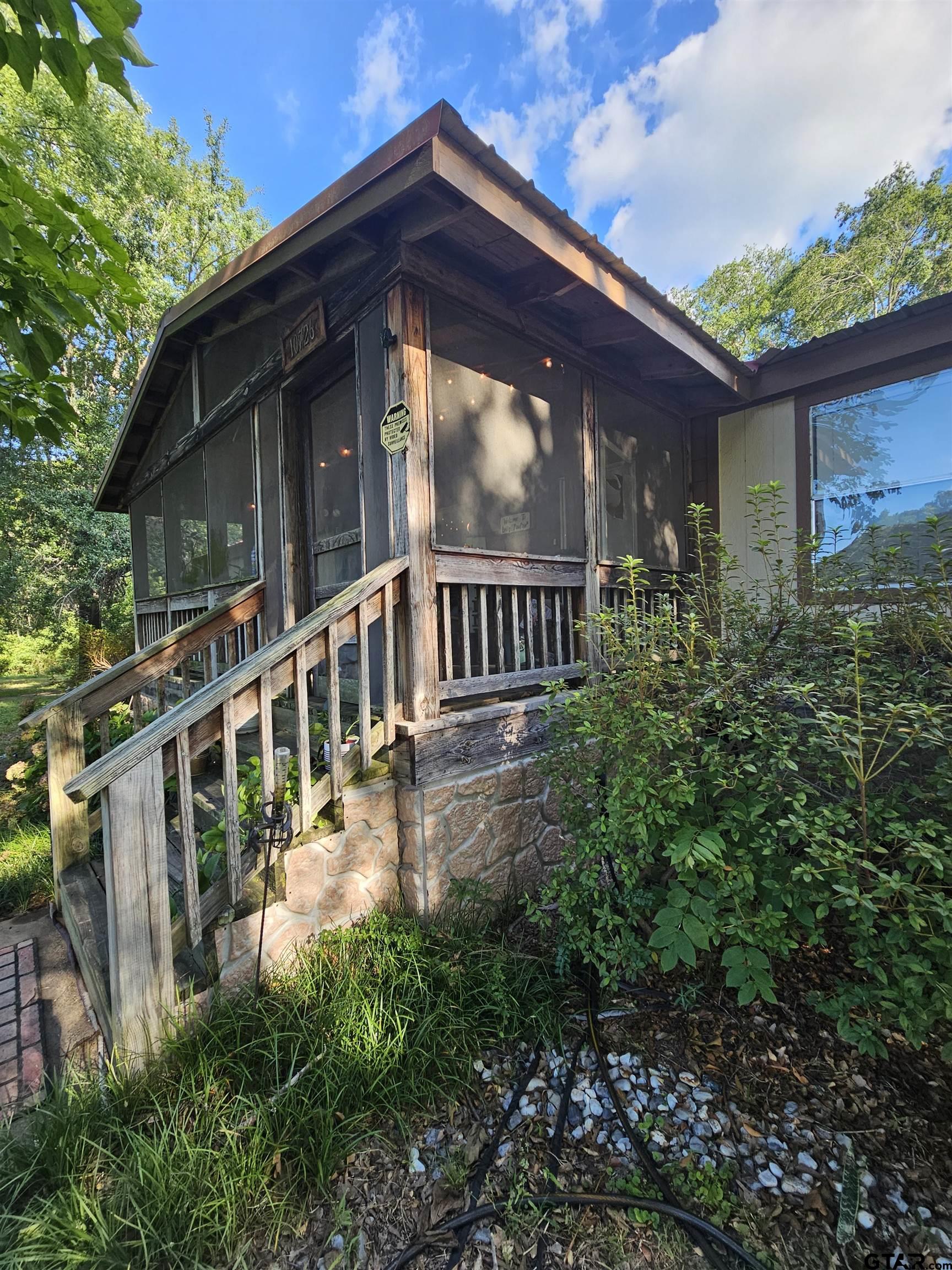 10726 Old Longview