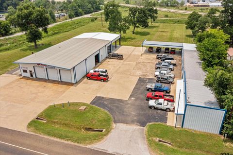 2200 S 4th Street Crockett TX 75835