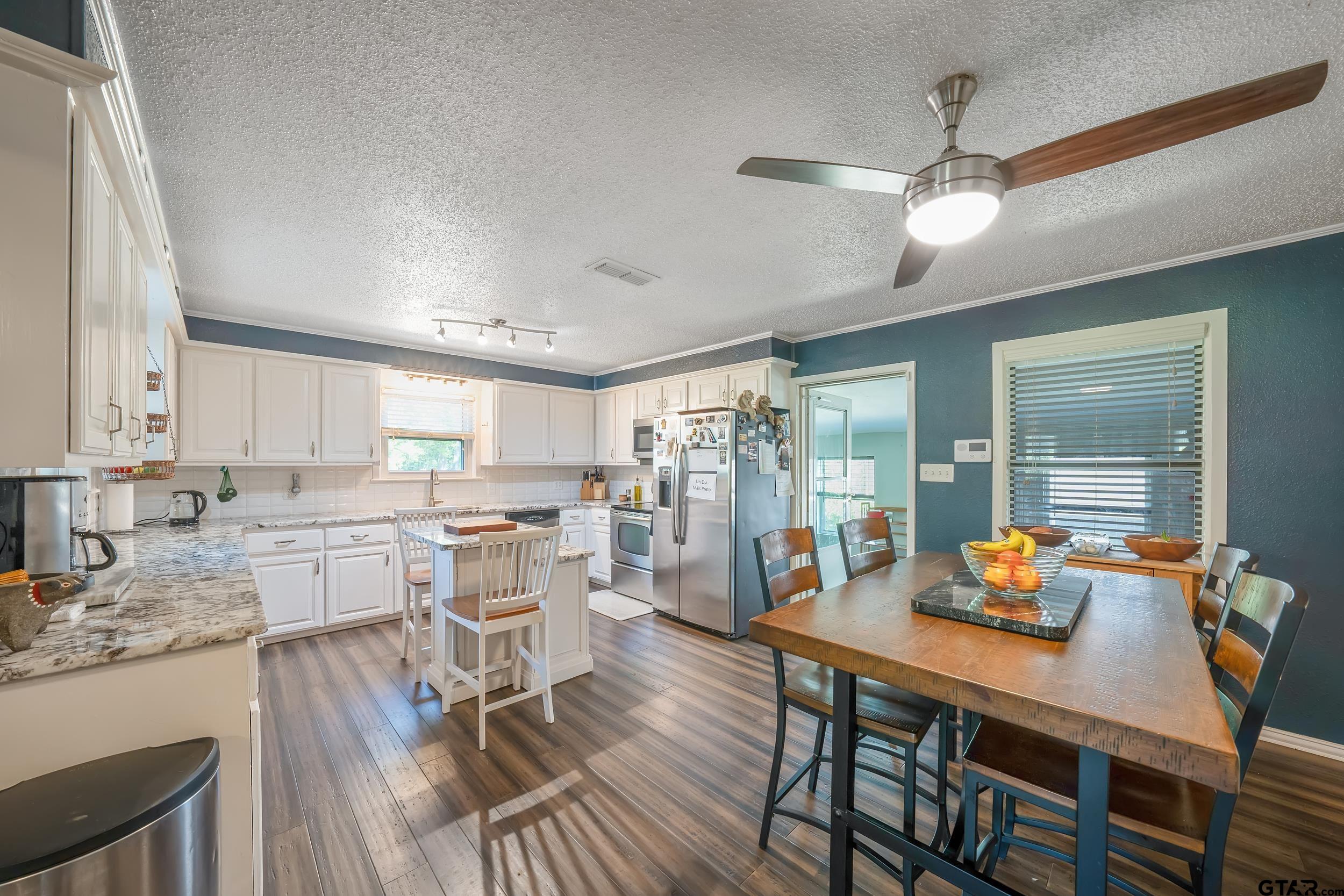 215 Wildewood