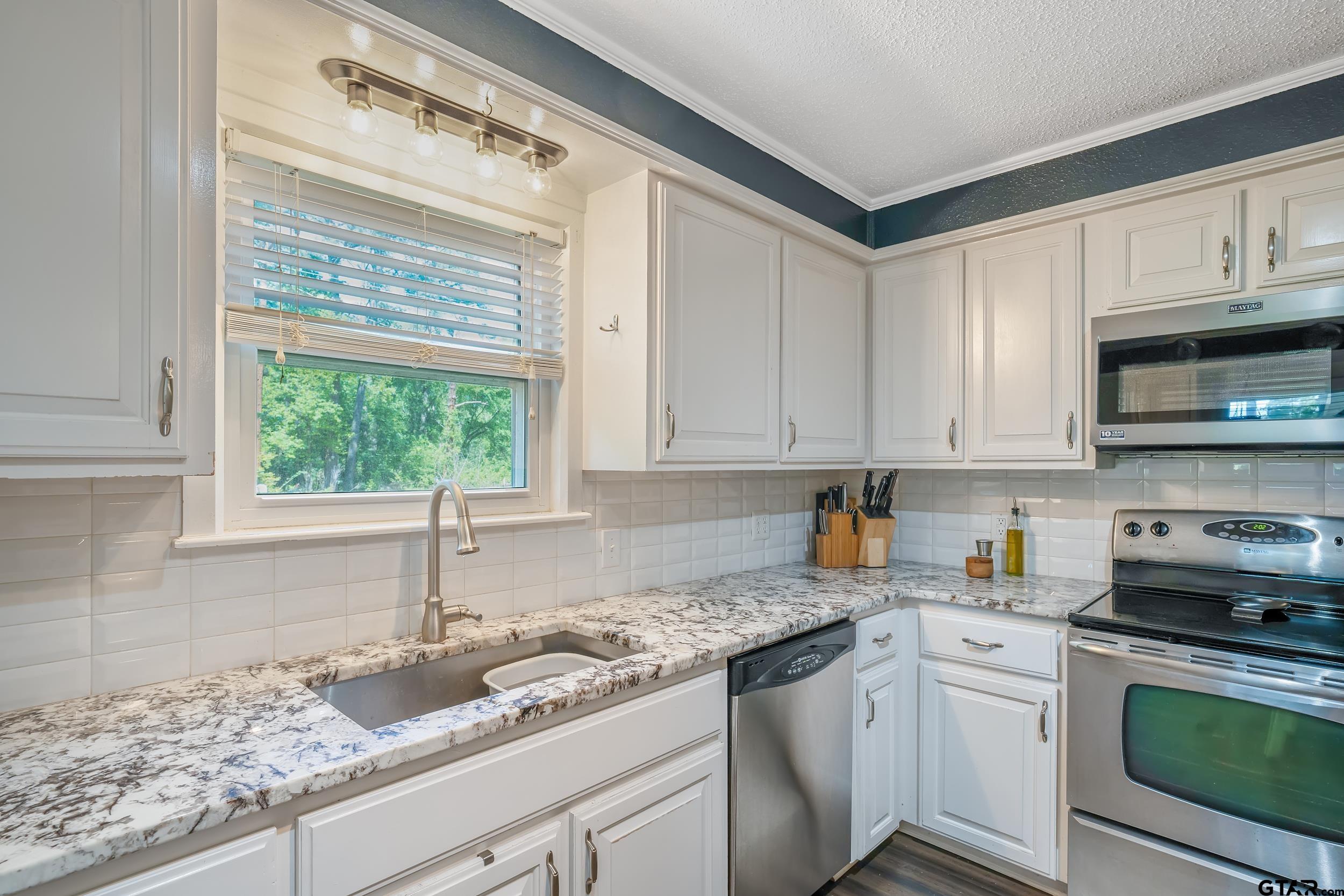 215 Wildewood