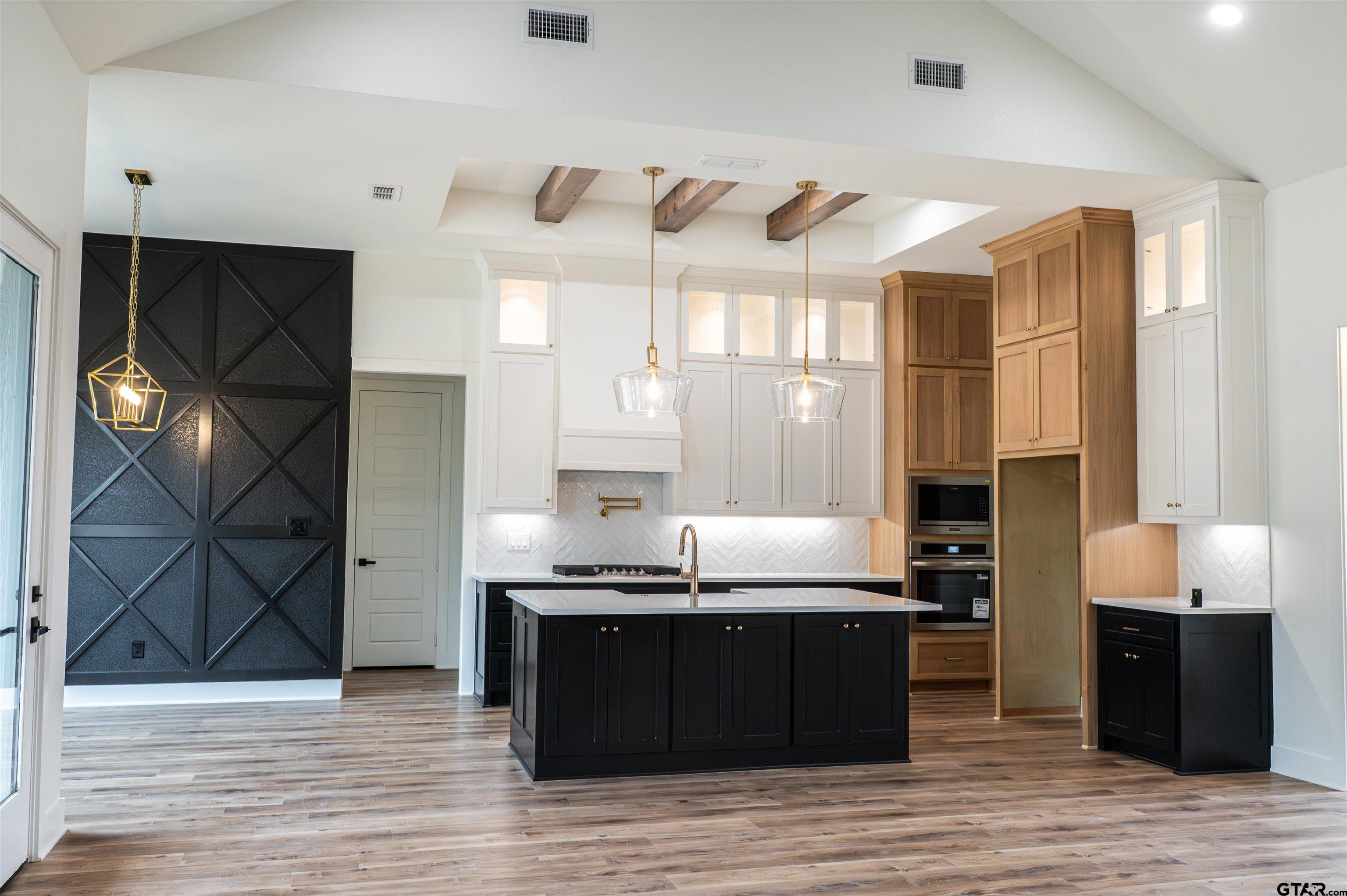 18277 County Road 295