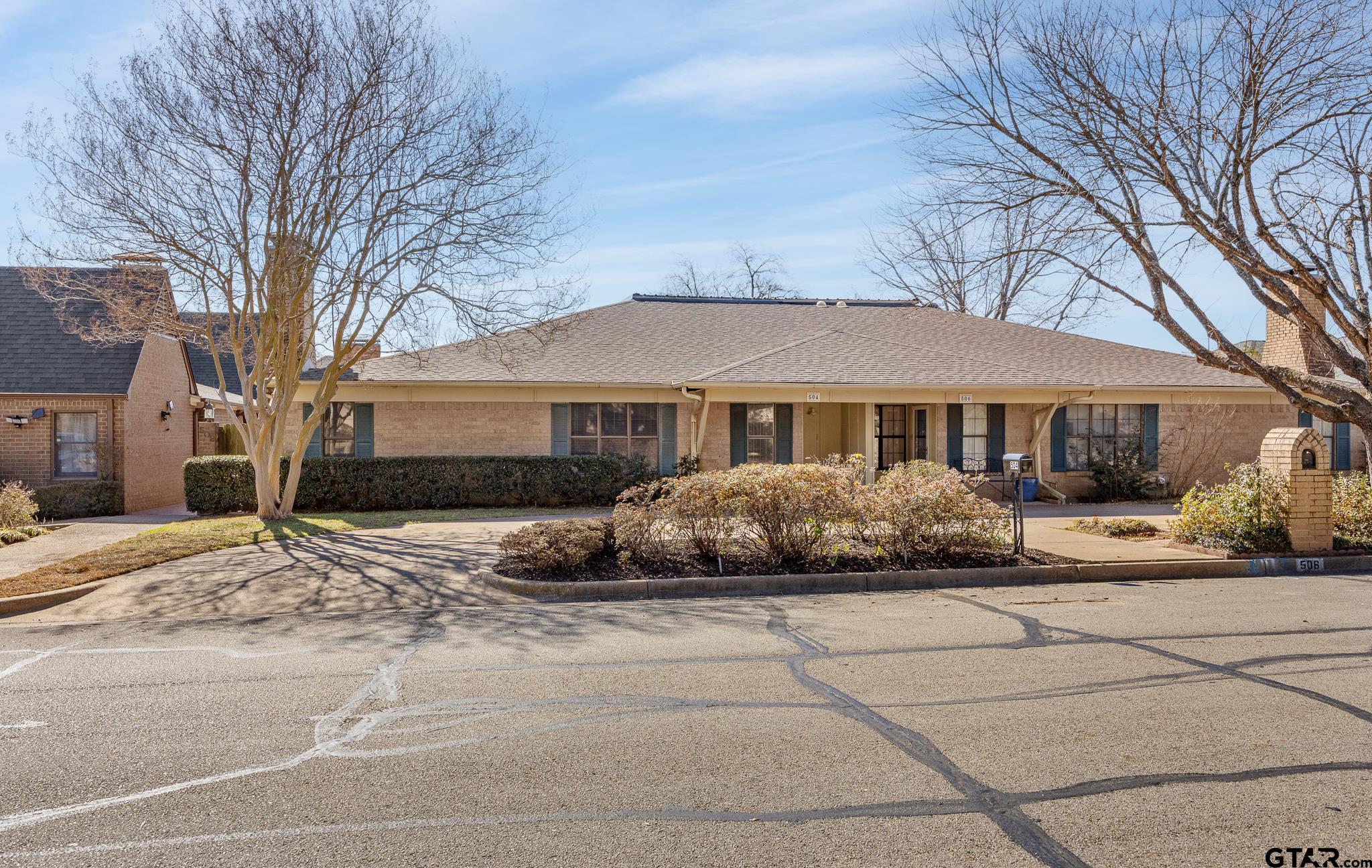 504 Woodland Hills Dr