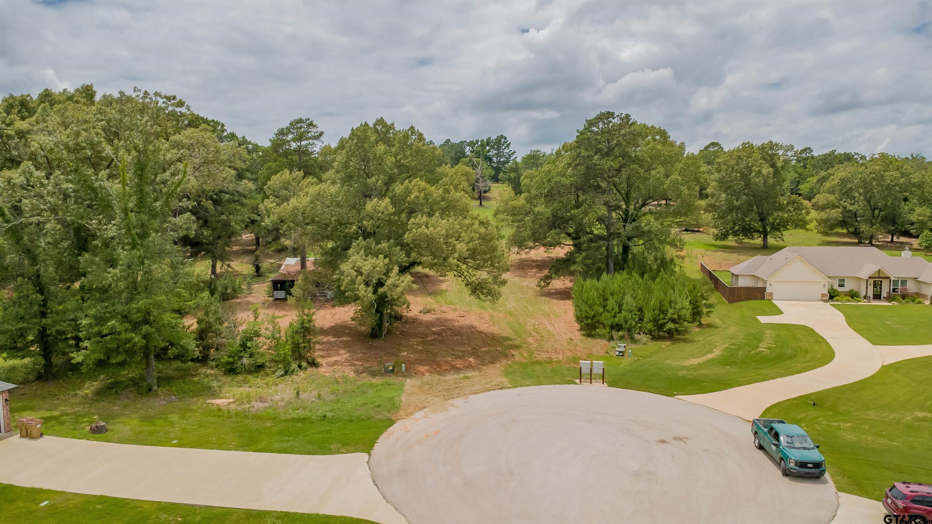 18304 Timber Oaks
