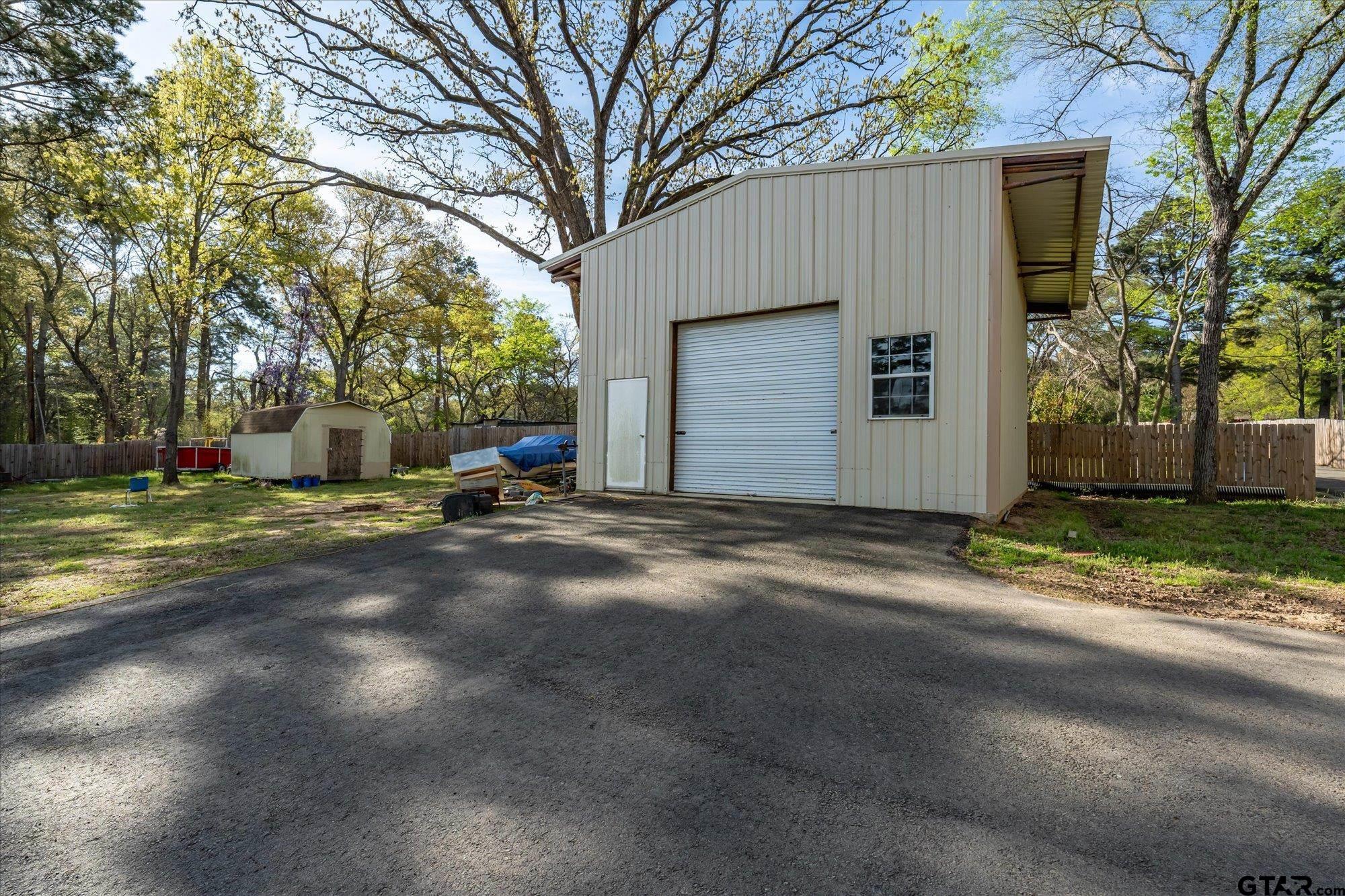 16281 FM 3204