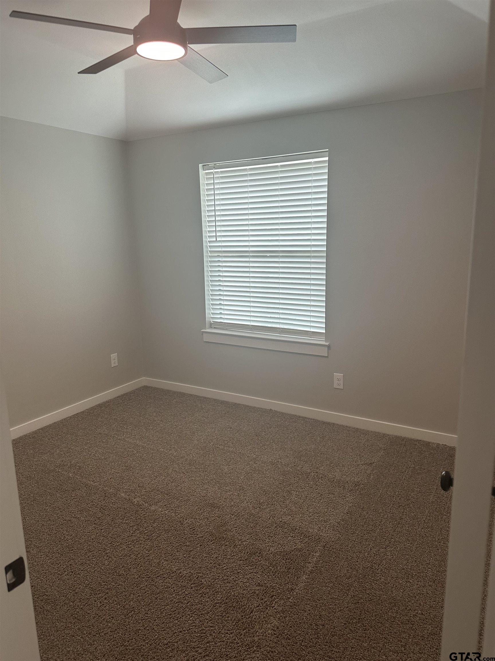 17010 Crossing Circle