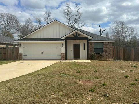 17010 Crossing Circle Lindale TX 75771