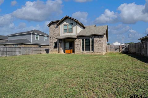 A home in Lindale