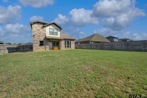 A home in Lindale