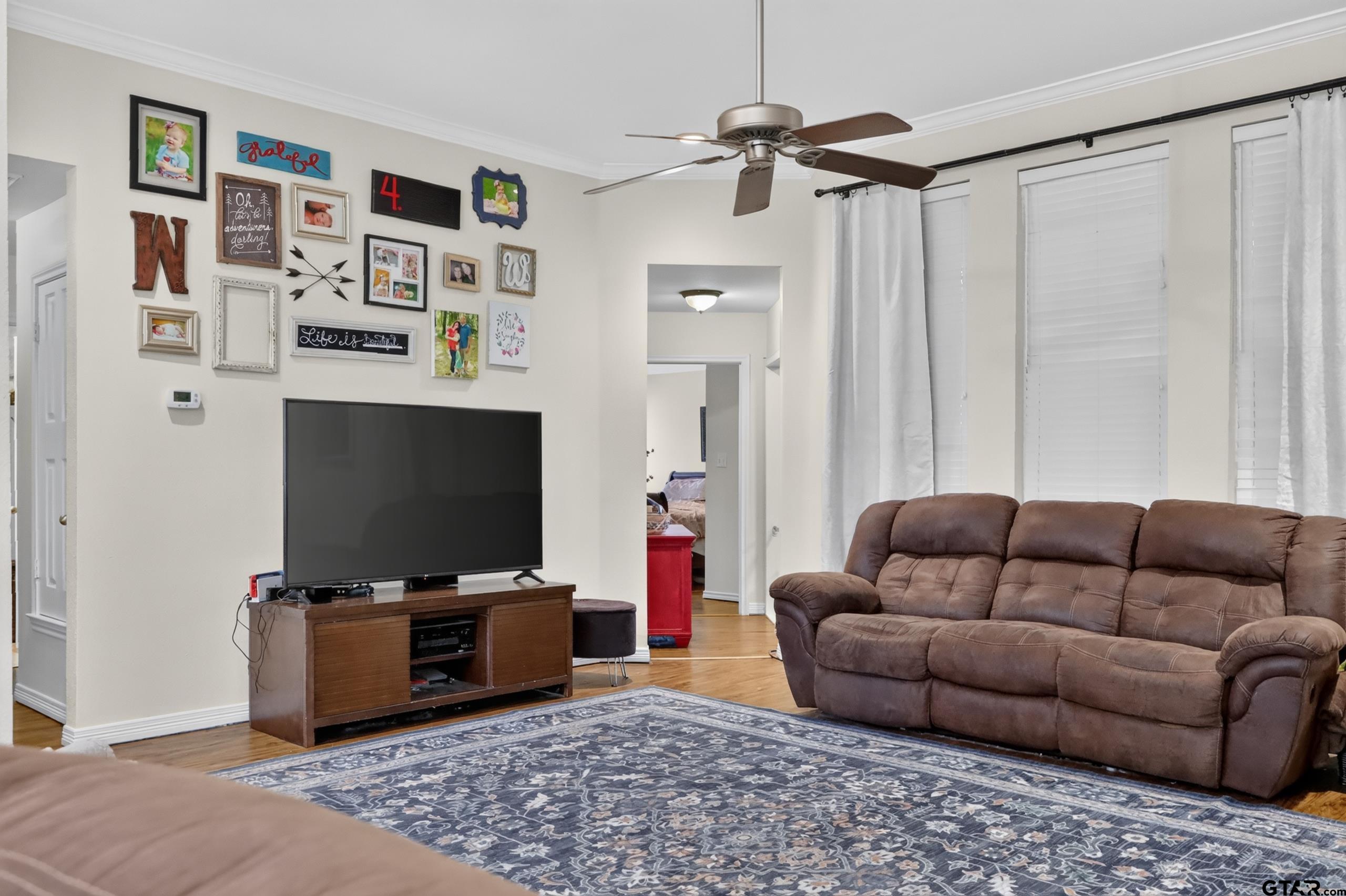 2311 Deanna Ave.