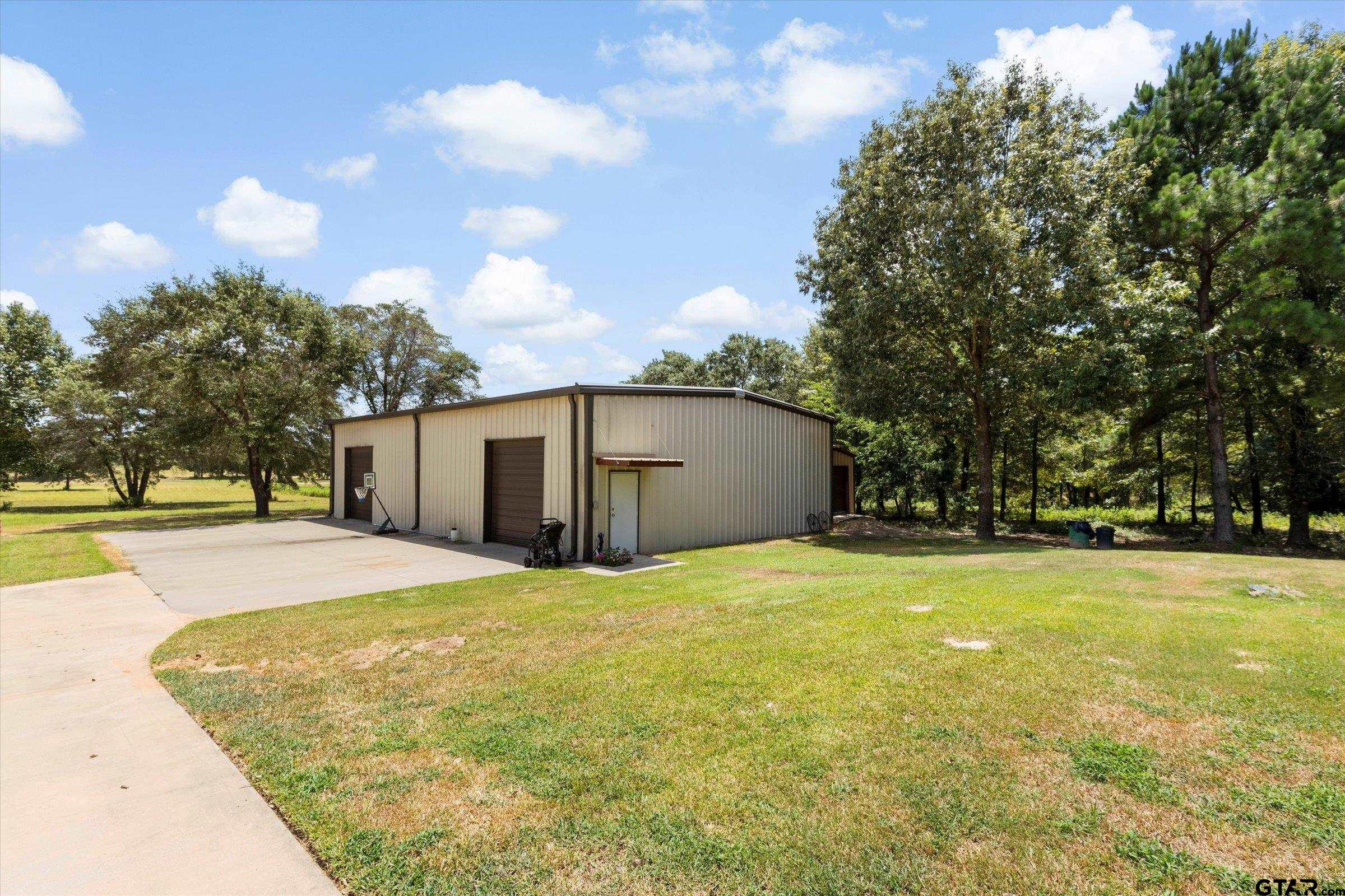 22828 Babes Landing