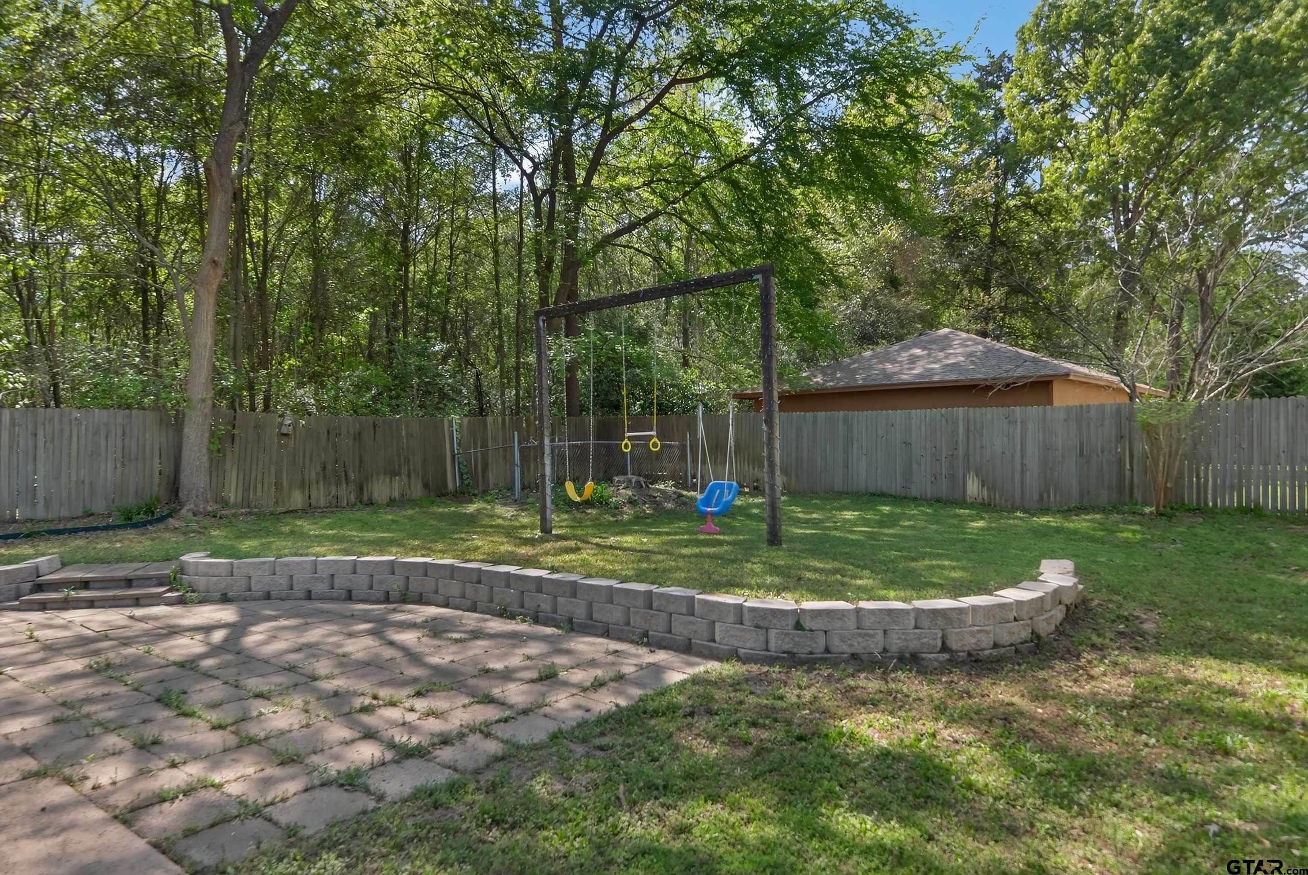 15544 Nell Lynn Ln