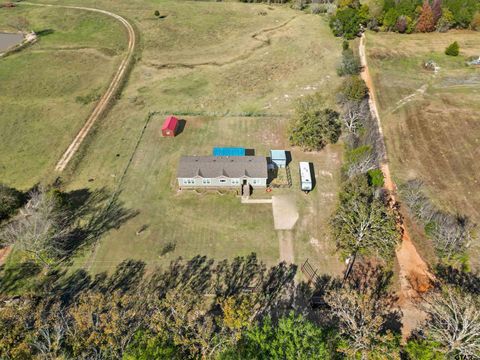 A home in Murchison