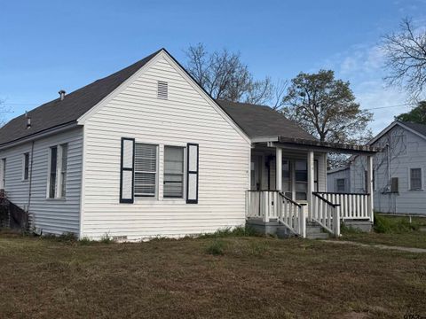 204 S Mill Winnsboro TX 75494