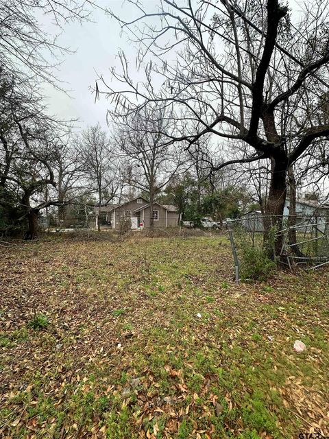 1103 S Academy Avenue Tyler TX 75701