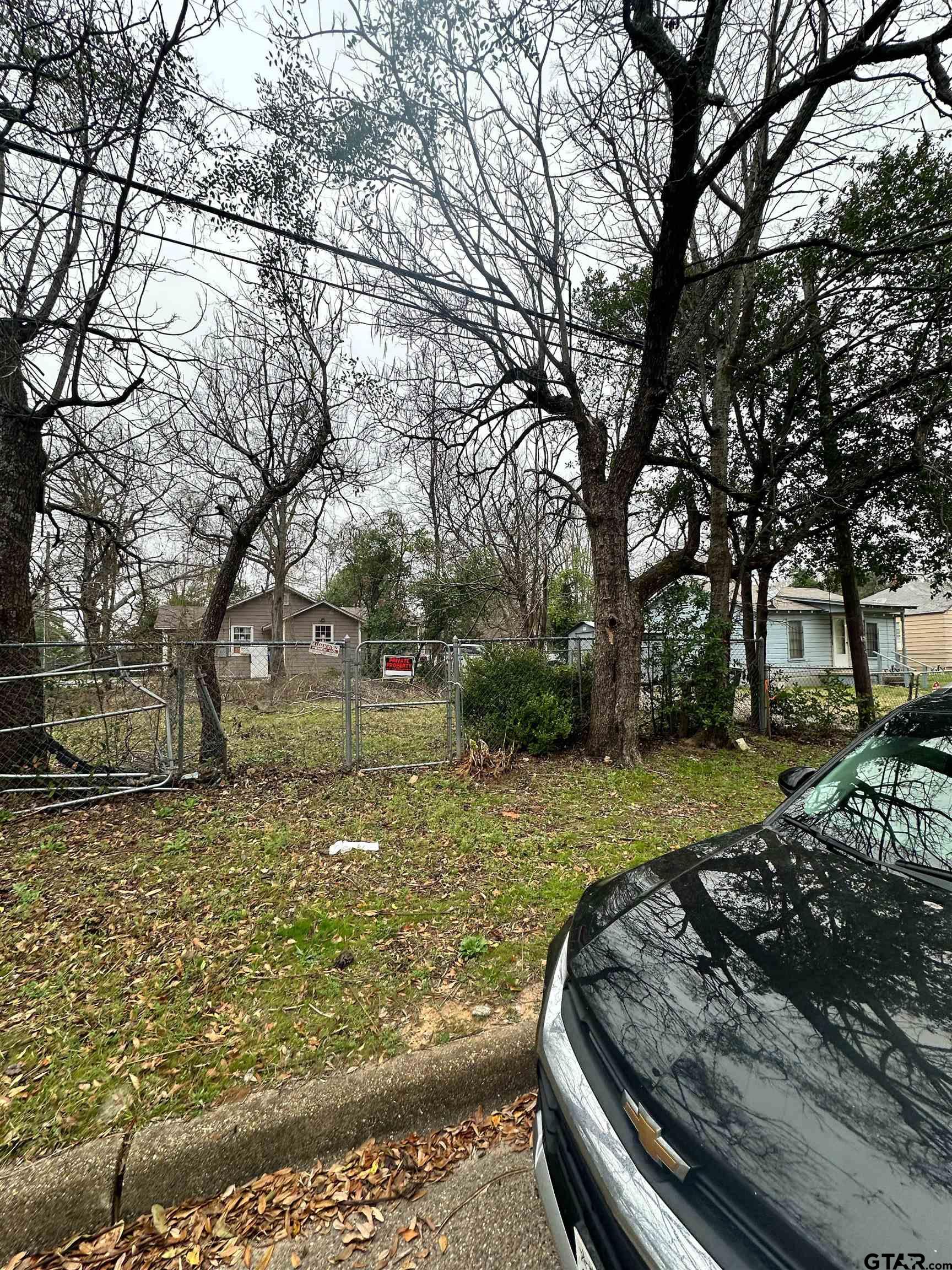 1103 S Academy Avenue